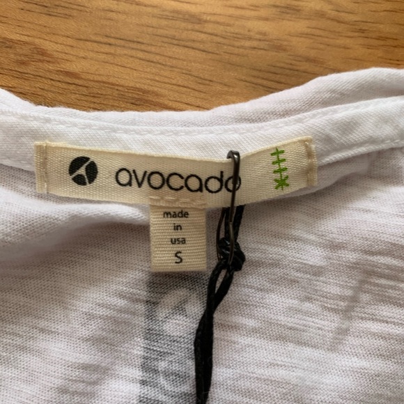 Avocado Activewear “do it with love” white t-shirt - Picture 4 of 5